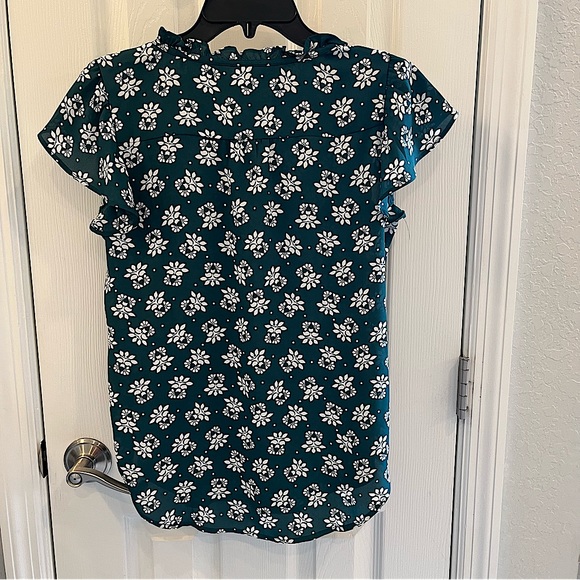 LOFT XS Blouse Cap Sleeve One Button Front Opening Green/White Semi Sheer - Picture 2 of 6